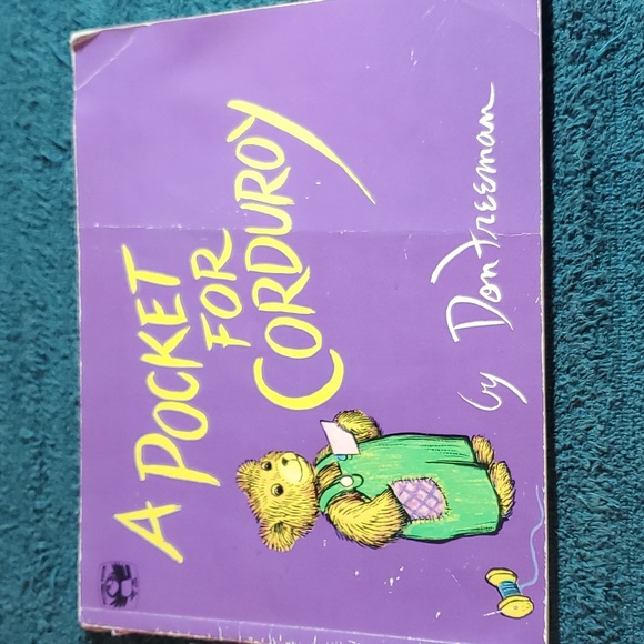 Bundle of 3 kids books - Picture 2 of 10